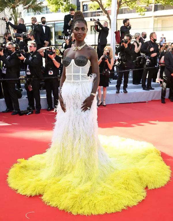 18. Jodie Turner-Smith în Gucci
