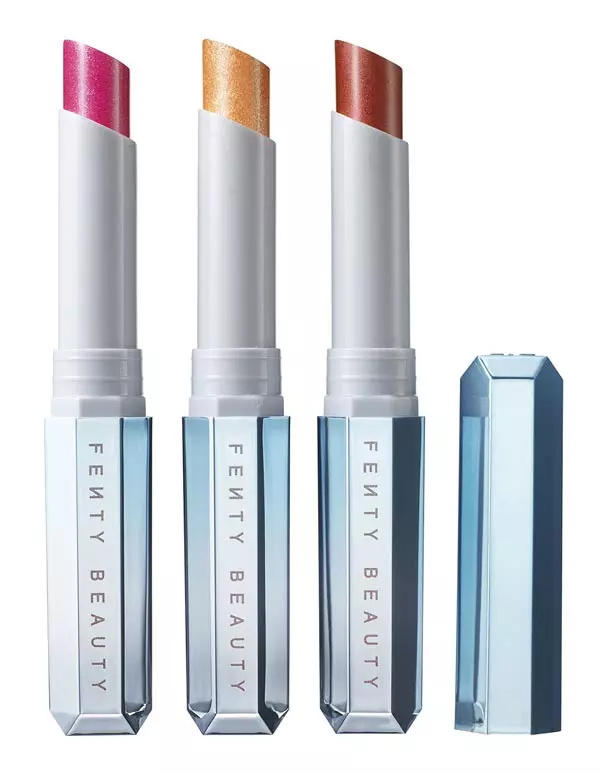 Set trio rujuri de buze Frosted Metal Lipstick Trio, Fenty Beauty by Rihanna, 179 lei, exclusiv în magazinele Sephora