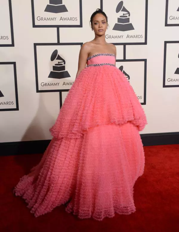 Rihanna - Rochie Giambattista Valli Couture