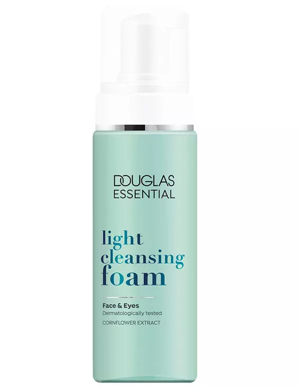 Spumă pentru curățarea tenului Light Cleansing Foam, Douglas, 53 lei