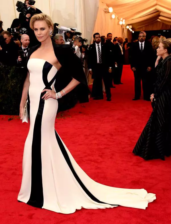 Charlize Theron într-o ținută Dior (2014)