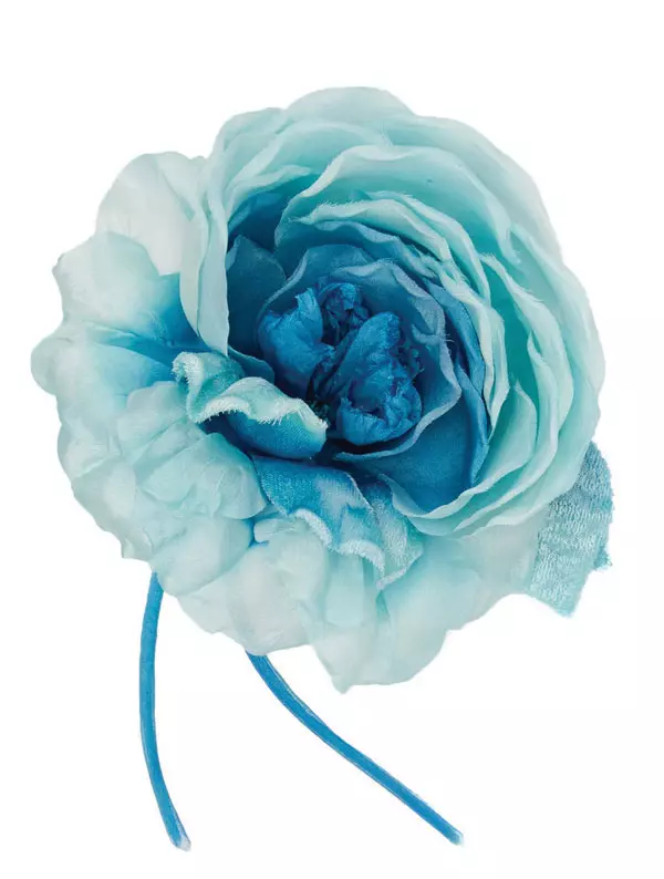 Broșă din mătase, Alessandra Rich, 1.715 lei, www.farfetch.com