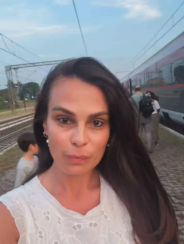 Anca Serea (3)