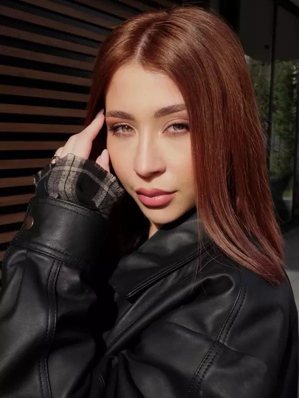 Nicole Cherry nou look