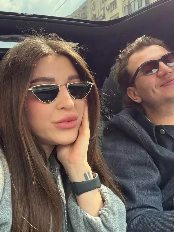 1. Alex Militaru și iubita lui