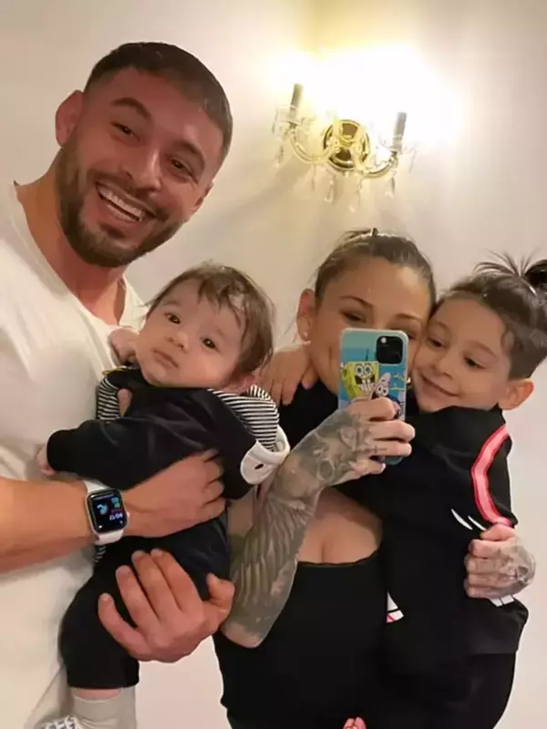 Roxana-Vancea-si-Dragos-Paiu-si-au-botezat-fiul