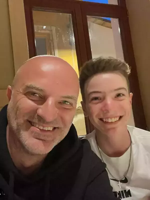 baiatul-lui-dan-capatos-5