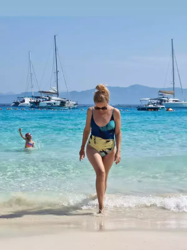 simona-gherghe-costum-de-baie-2