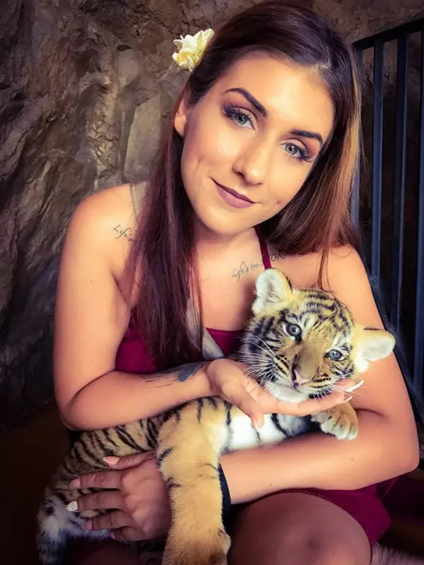 alexandra16