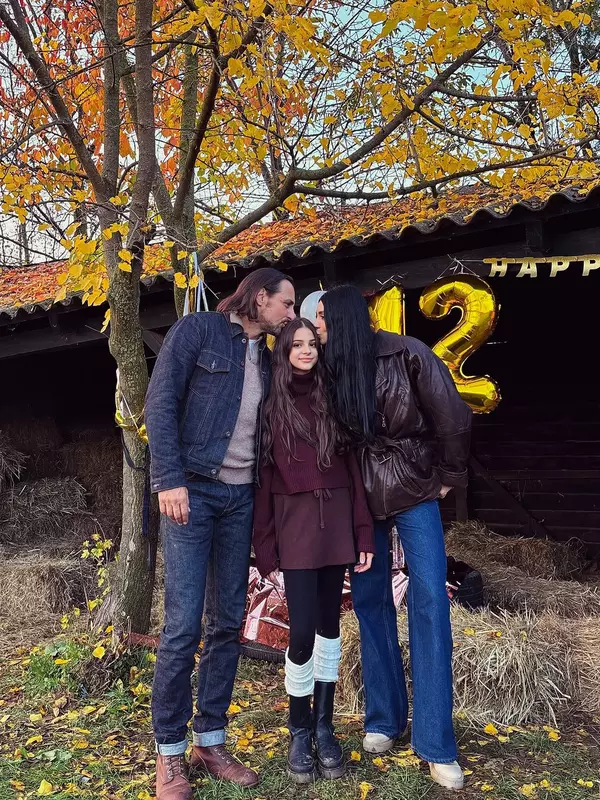 1. Cristina Ștefan și familia