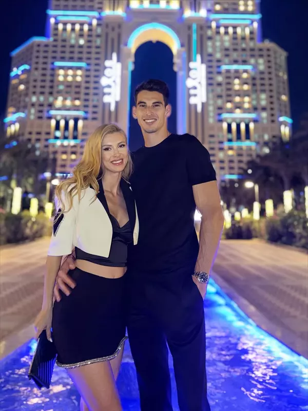 Andreea Bălan și Victor Cornea (1)