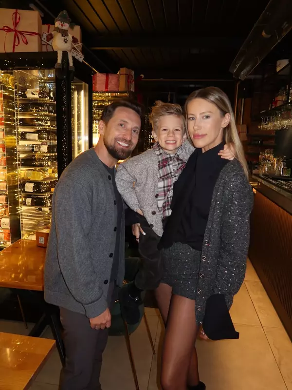 Gabriela Prisăcariu, Dani Oțil și fiul lor (1)