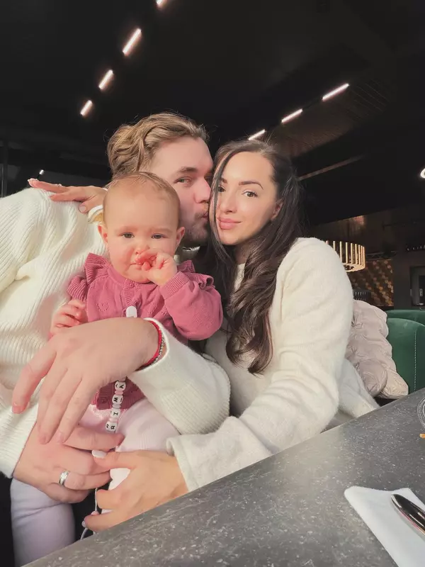 8. Larisa Iordache și familia