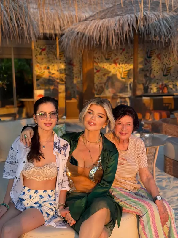 Elena Boncea, Loredana Groza și mama ei