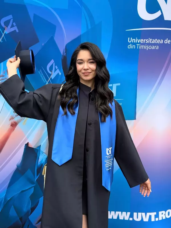 1. Ianca Simion a absolvit facultatea
