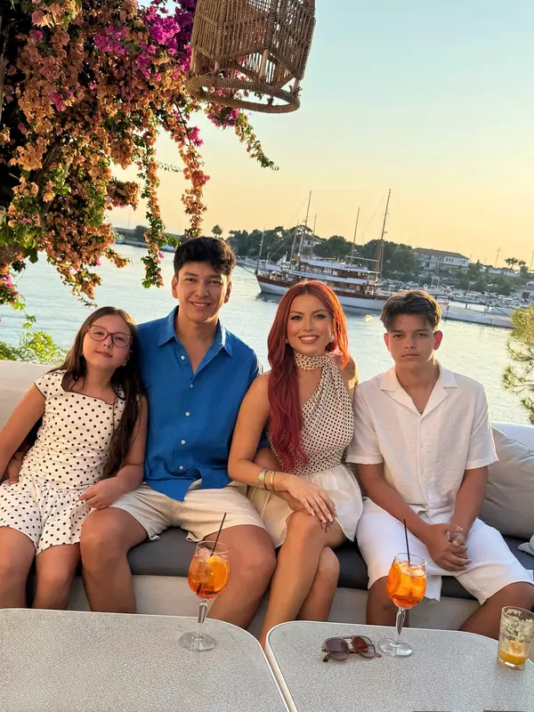 Elena Gheorghe cu familia