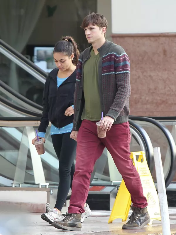 Mila Kunis si Ashton Kutcher