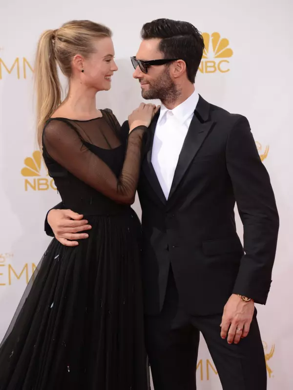 Adam Levine si Behati Prinsloo