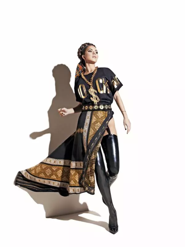 Tricou din bumbac, Moschino, fotă, Muzeul Țăranului Român și eșarfă din mătase, Dolce&Gabbana