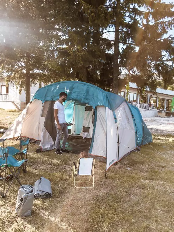 In vacanta cu cortul