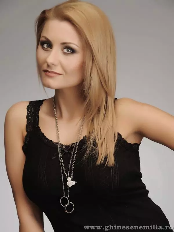 Emilia-Ghinescu-operatii-estetice-10