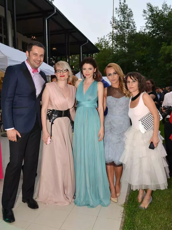 Stefan Lungu, Ana Andrei (VIVA), Anca Lungu, Oana Popoiag (VIVA) si Raluca Tamas (VIVA)