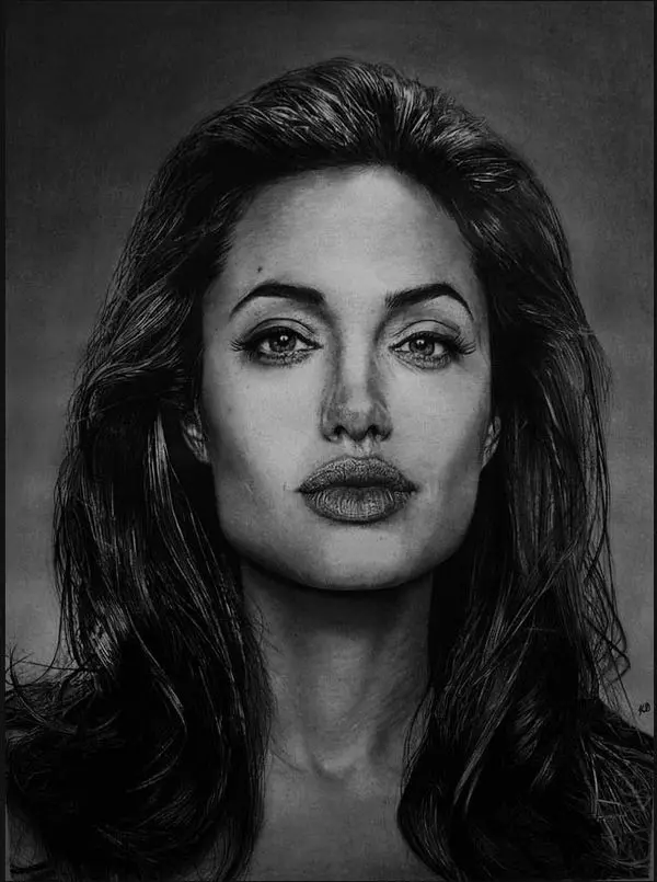 Angelina Jolie