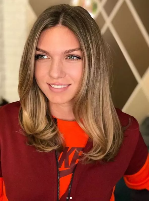 Simona Halep si-a facut schimbare de look