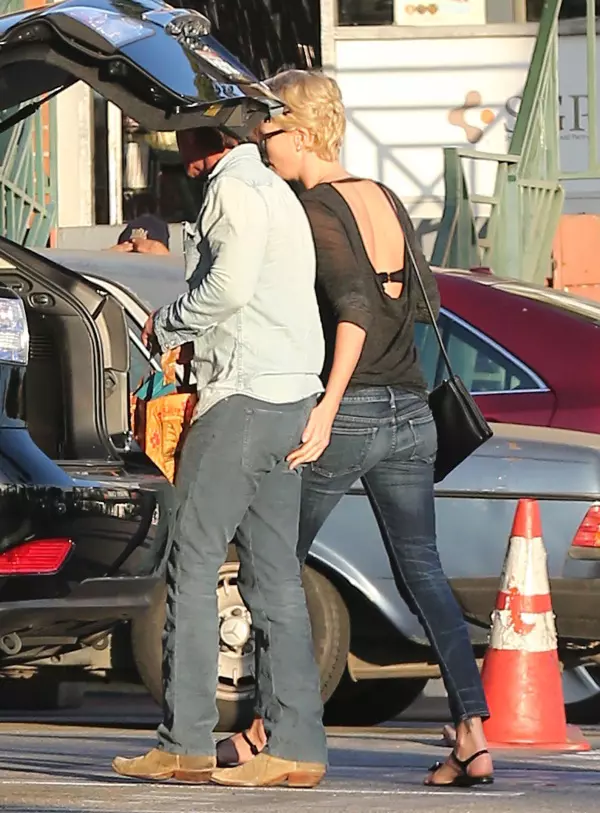 Sean Penn si Charlize Theron 