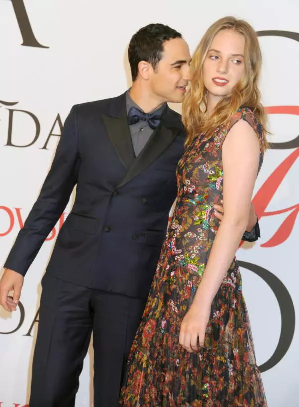 Maya Thurman-Hawke si Zac Posen