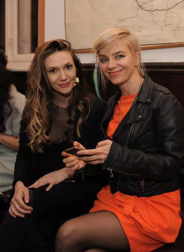 Adela Popescu si Gianina Corondan