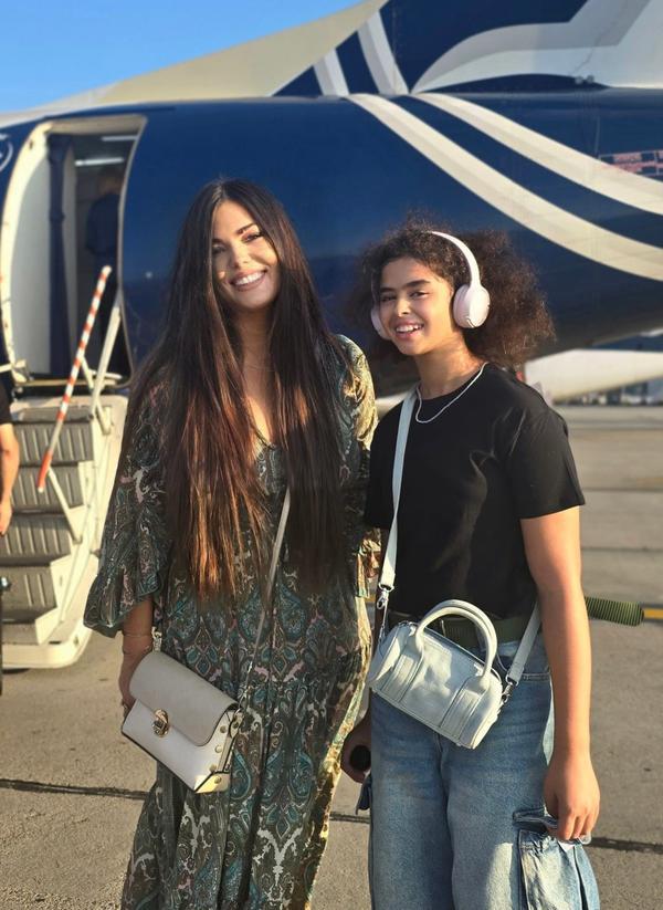 1. Paula Seling și fiica ei