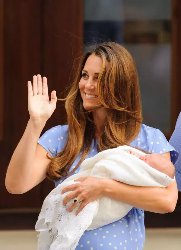Kate Middleton si bebelusul regal
