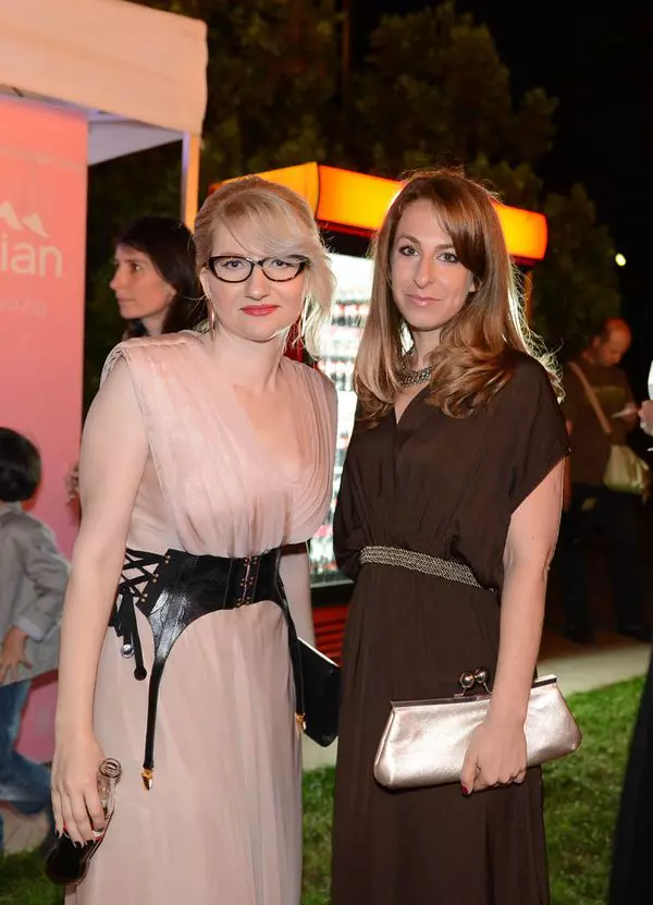 Ana Andrei si Adina Rosetti (VIVA)