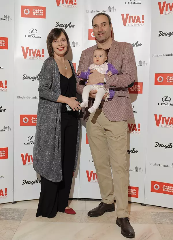 Roxana Iliescu Gabor si Paul Gabor alaturi de fetita lor
