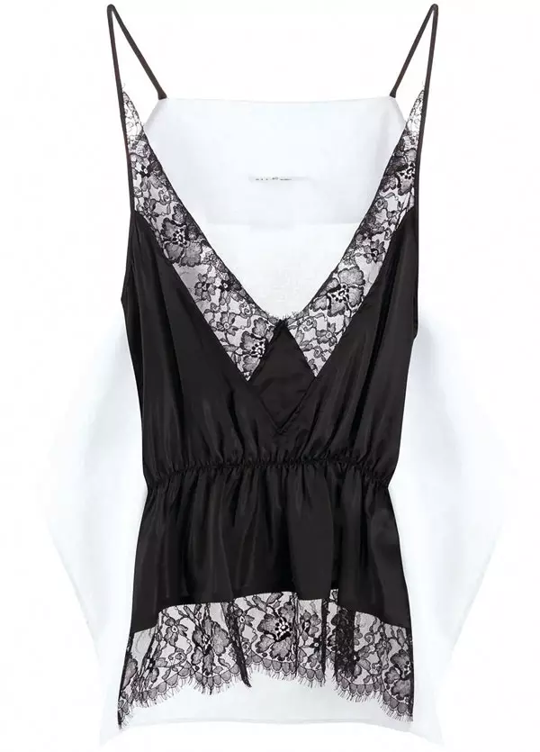 Top din mătase, Mm6 Maison Margiela, 369 euro, www.farfetch.com