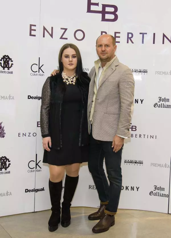 Dan Pavel (Enzo Bertini-Benvenuti) si fiica sa, Diana