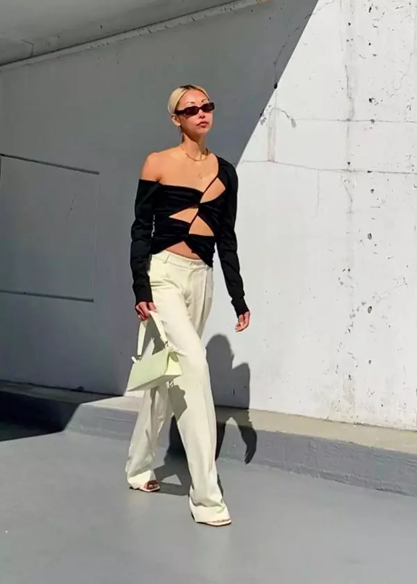 Sexy cut-outs (@vanessahong)