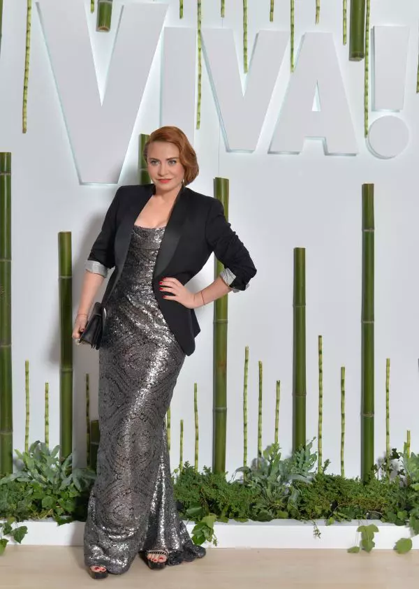 Adina Buzatu - Tinuta Stephan Pelger