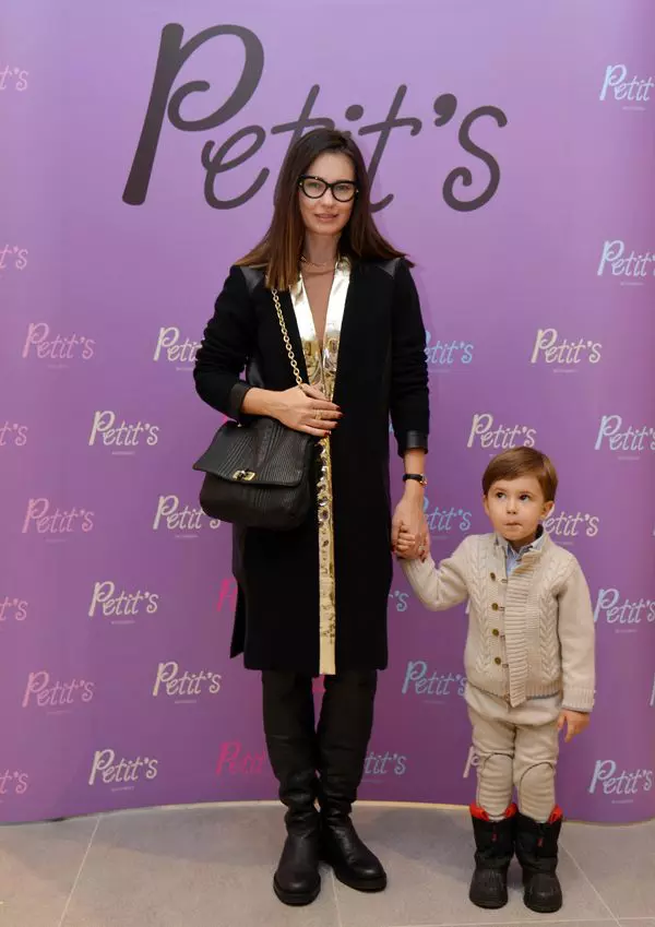 Roxana Voloseniuc si fiul ei, Ivan