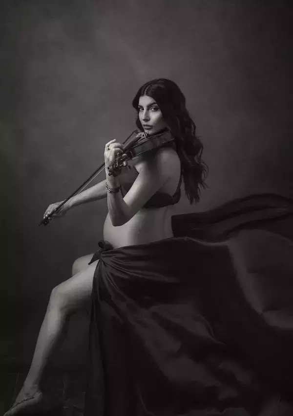 Ioana-Voicu-insarcinata