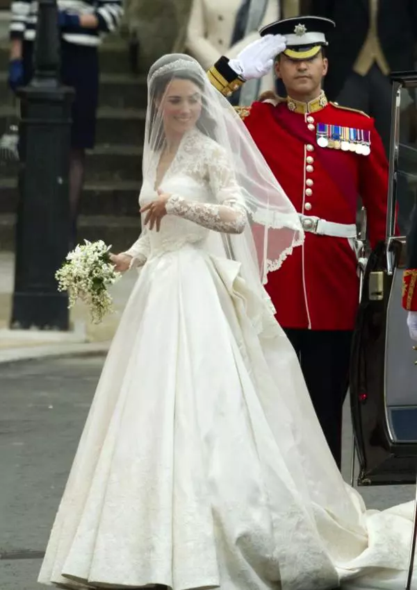 Kate-Middleton-si-Printul-William3-683x1024