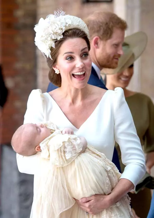 Kate-Middleton-si-Printul-William7-2-677x1024