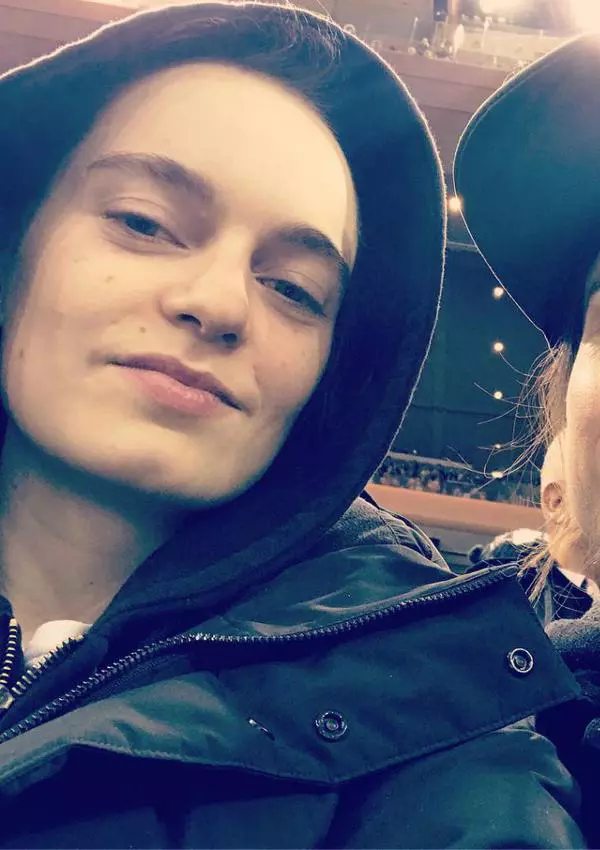 Elliot-Page-și-Emma-Portner-2-1024x1024