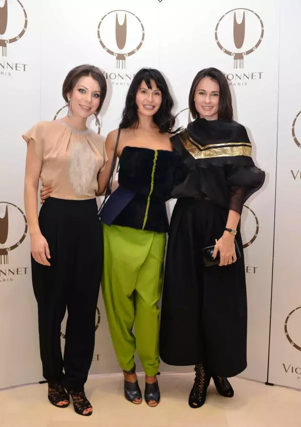 Raluca Simu (Springer&Jacoby), Goga Ashkenazi(Vionnet) si Roxana Voloseniuc (Elle)