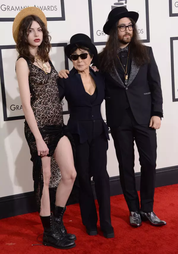 Sean Lennon, Charlotte Kemp Muhl si Yoko Ono