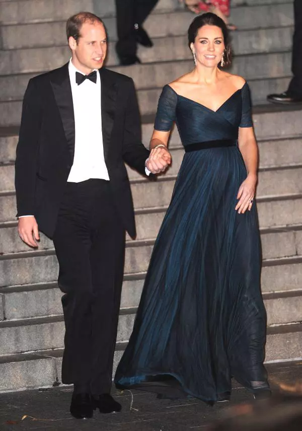 Kate Middleton - Rochie Jenny Packham 