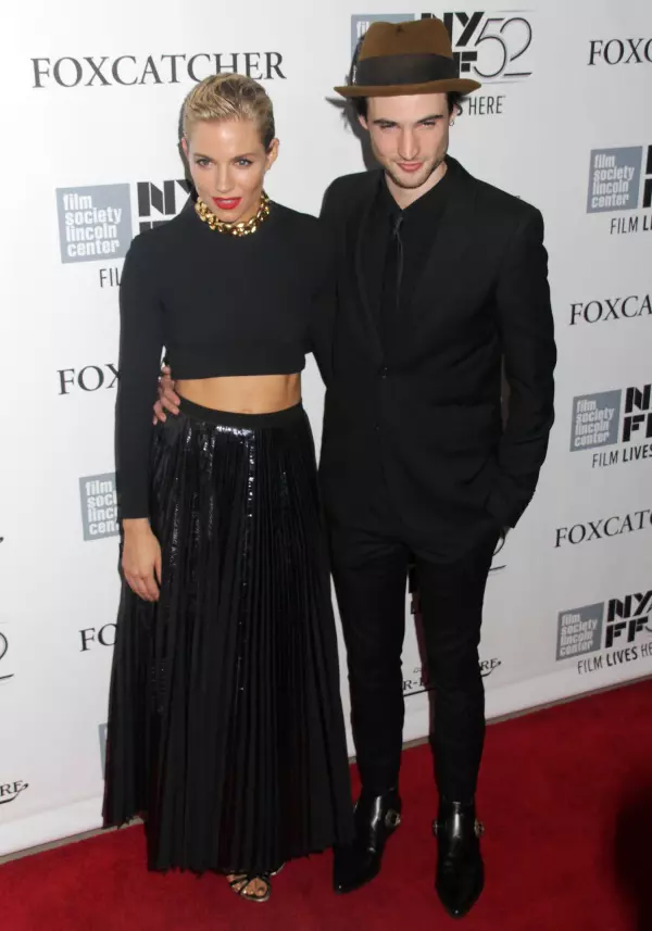 Sienna Miller si Tom Sturridge