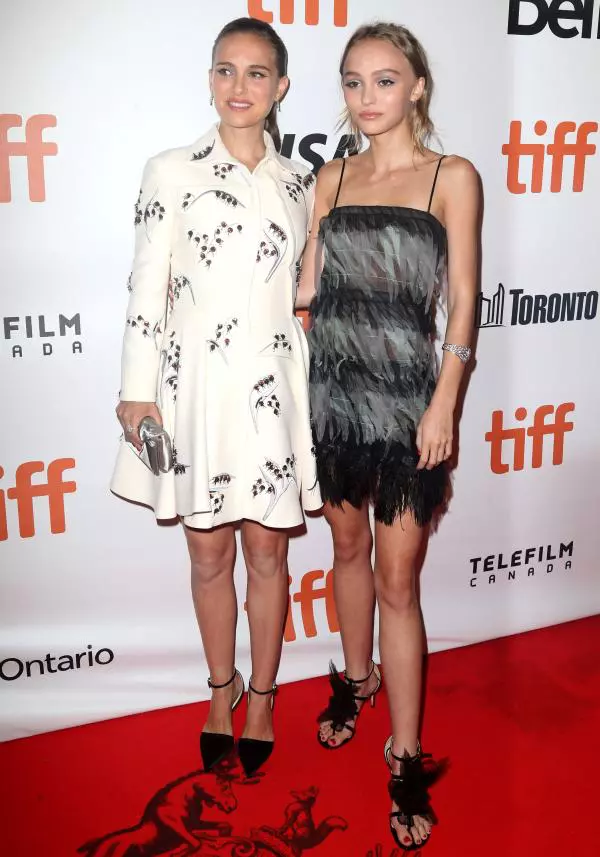 Natalie Portman si Lily Rose Depp