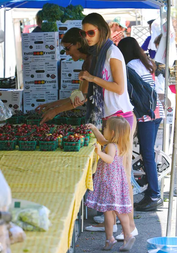 Alessandra Ambrosio si fetita ei